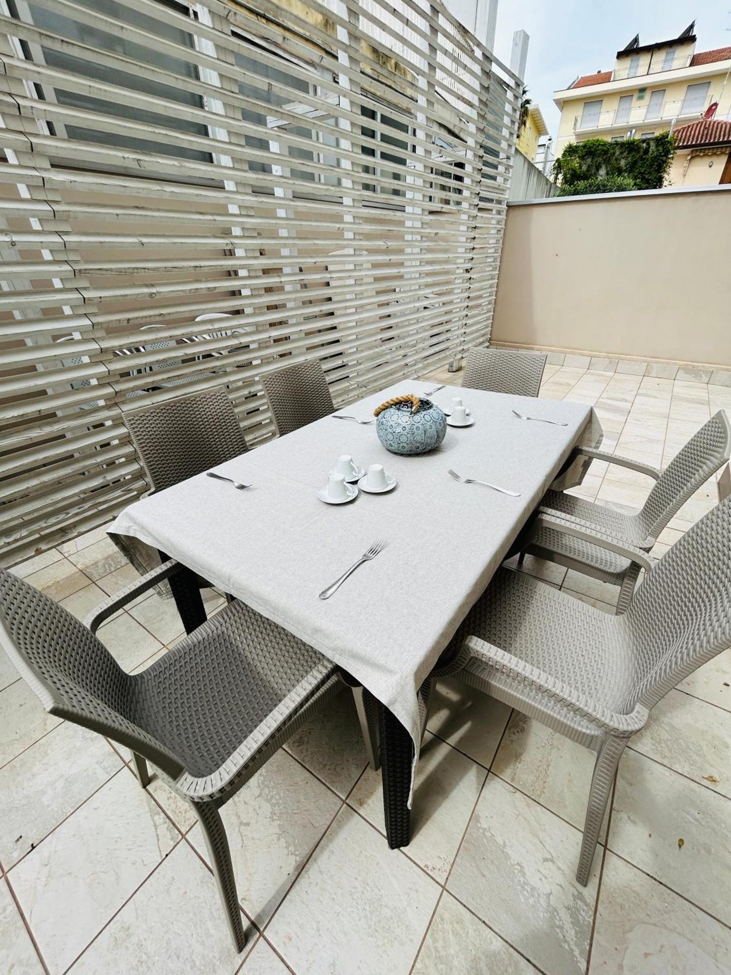 Menotti 3A-Flexrent Abissinia Riccione Exterior foto